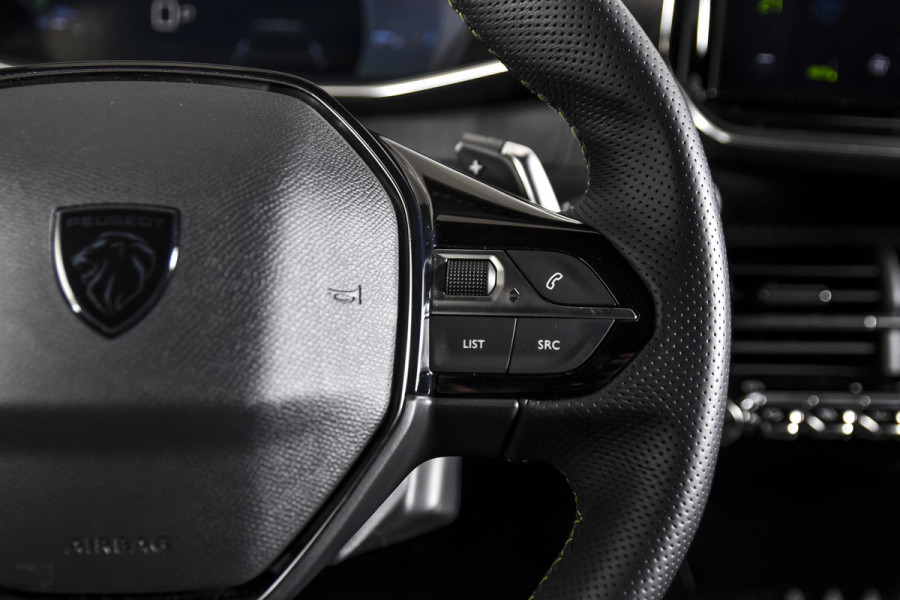 Peugeot 2008 1.2 PureTech 130 PK GT - Automaat | Dig. Cockpit | Adapt. Cruise | Elek. stoel | Stoelverw. | PDC | Camera | NAV + App. Connect | ECC | LM 17" | 6663