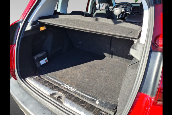 Peugeot 2008 1.2 PureTech Allure | automaat | Hoge instap |