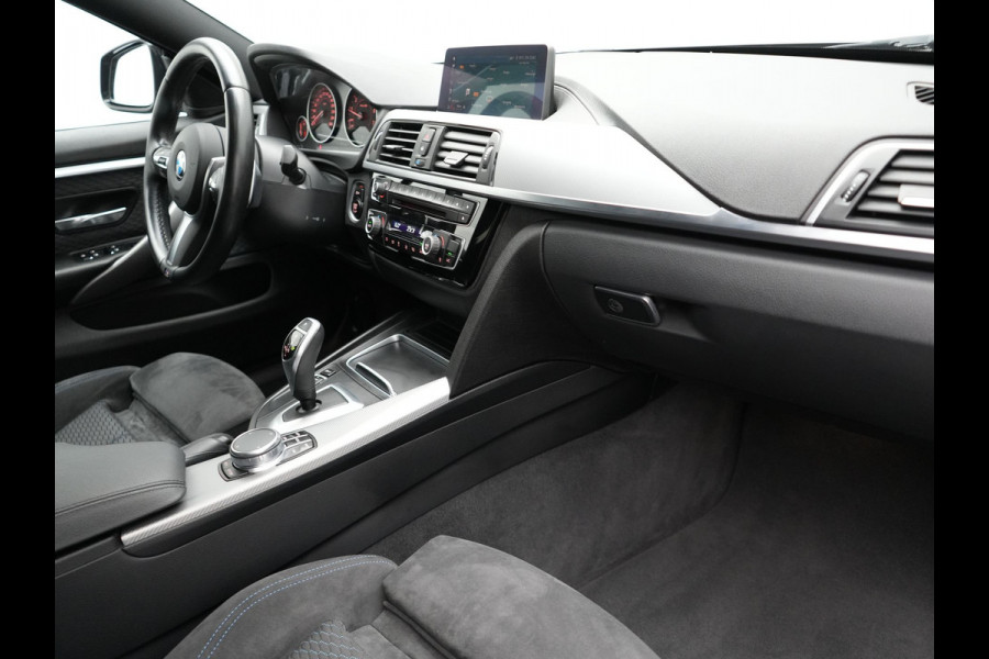 BMW 4 Serie Gran Coupé 420i M-Sport | Sportstoelen | Camera | Apple Carplay | Navi Prof | 19" | Elektrisch bedienbare achterklep |