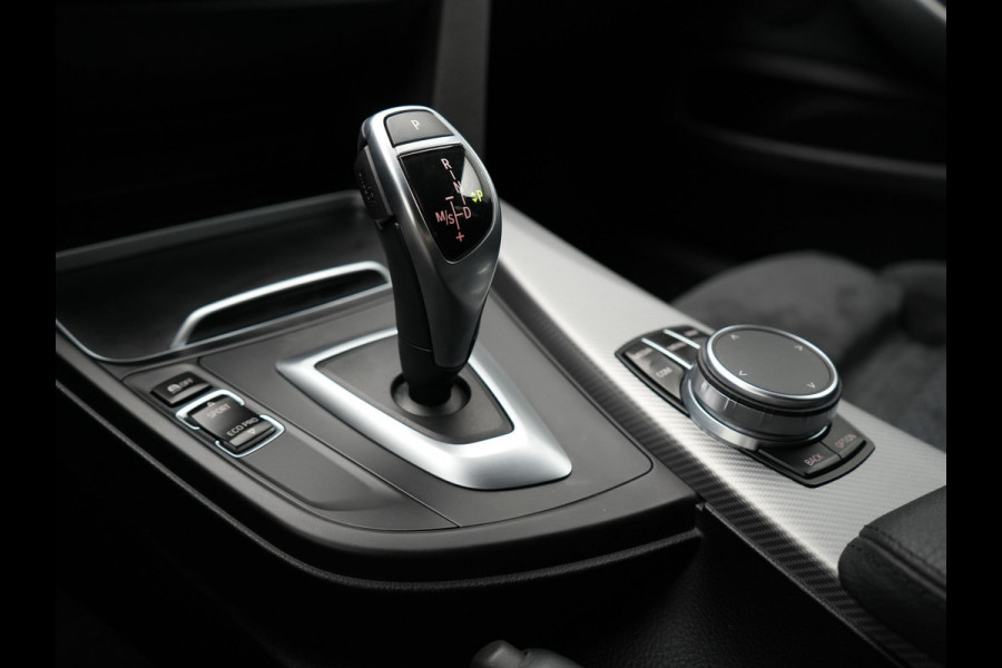 BMW 4 Serie Gran Coupé 420i M-Sport | Sportstoelen | Camera | Apple Carplay | Navi Prof | 19" | Elektrisch bedienbare achterklep |