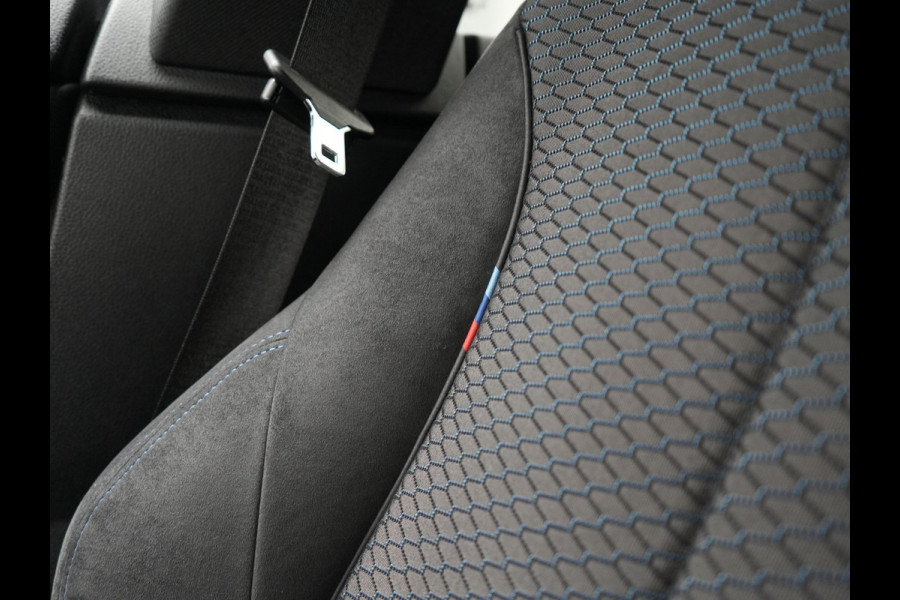 BMW 4 Serie Gran Coupé 420i M-Sport | Sportstoelen | Camera | Apple Carplay | Navi Prof | 19" | Elektrisch bedienbare achterklep |
