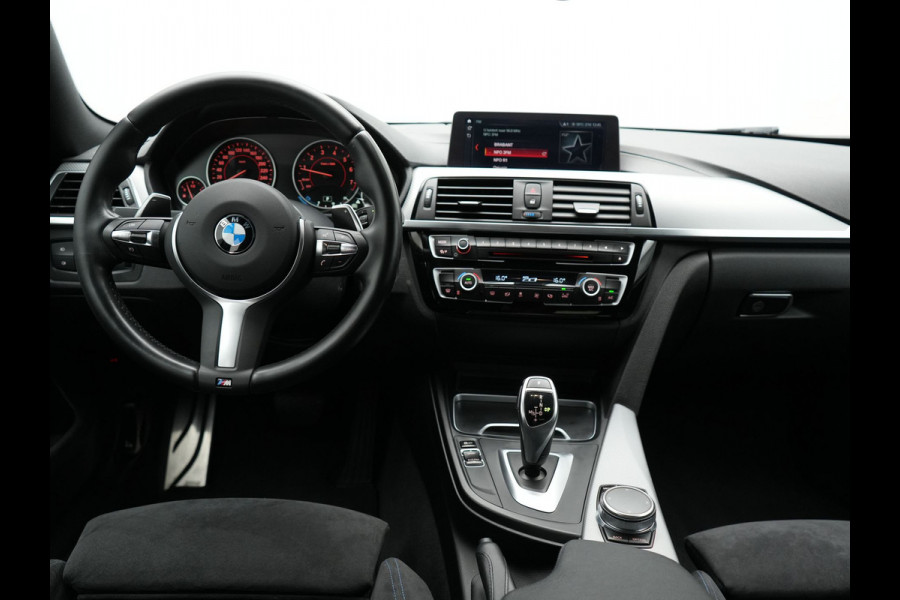 BMW 4 Serie Gran Coupé 420i M-Sport | Sportstoelen | Camera | Apple Carplay | Navi Prof | 19" | Elektrisch bedienbare achterklep |