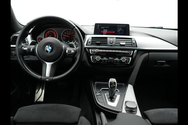 BMW 4 Serie Gran Coupé 420i M-Sport | Sportstoelen | Camera | Apple Carplay | Navi Prof | 19" | Elektrisch bedienbare achterklep |