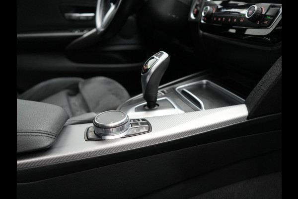 BMW 4 Serie Gran Coupé 420i M-Sport | Sportstoelen | Camera | Apple Carplay | Navi Prof | 19" | Elektrisch bedienbare achterklep |