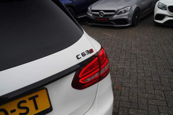 Mercedes-Benz C-Klasse Estate 63 AMG S 510PK | Burmester | Panorama | Leder/Alcantara | C63S | Adaptieve cruise | Camera | NAP |