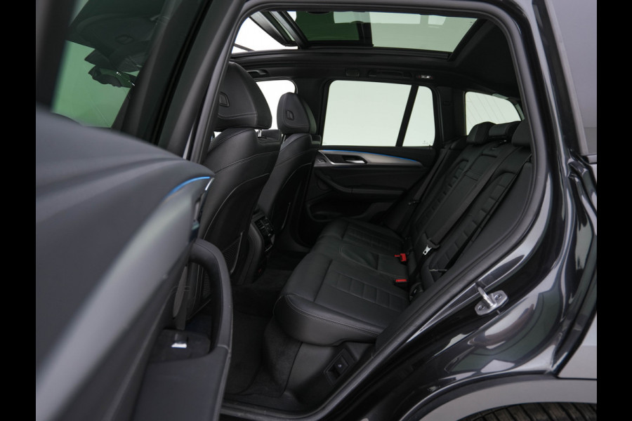 BMW iX3 High Executive 80 kWh [ 3-Fase ] (INCL-BTW) *PANO | LUXURY-LEATHER | FULL-LED | DAB | CARPLAY | ADAPTIVE-CRUISE | DIGI-COCKPIT | BLINDSPOT | HARMAN/KARDON-SOUNDSYTEM | HEAD-UP | KEYLESS | TOP-VIEW | SPORT-SEATS | TOWBAR  | .