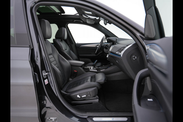BMW iX3 High Executive 80 kWh [ 3-Fase ] (INCL-BTW) *PANO | LUXURY-LEATHER | FULL-LED | DAB | CARPLAY | ADAPTIVE-CRUISE | DIGI-COCKPIT | BLINDSPOT | HARMAN/KARDON-SOUNDSYTEM | HEAD-UP | KEYLESS | TOP-VIEW | SPORT-SEATS | TOWBAR  | .