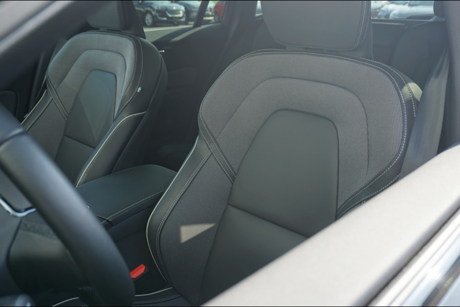 Volvo V60 T6 PHEV Plus Dark ORG.NL! | BTW AUTO | 20" LM VELGEN