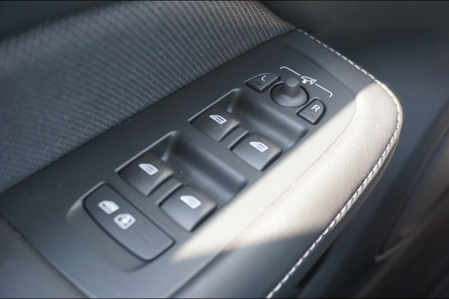 Volvo V60 T6 PHEV Plus Dark ORG.NL! | BTW AUTO | 20" LM VELGEN