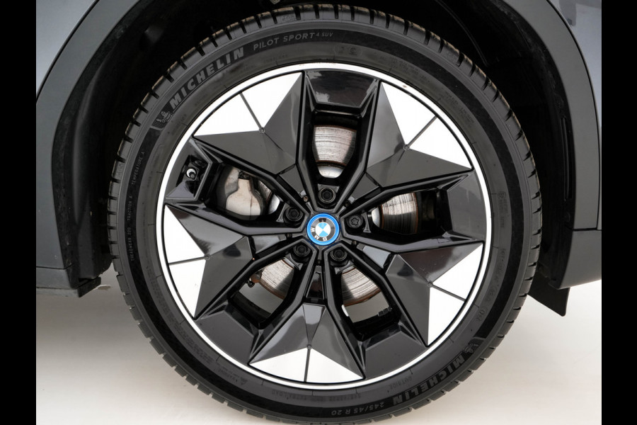 BMW iX3 High Executive 80 kWh [ 3-Fase ] (INCL-BTW) *PANO | LUXURY-LEATHER | FULL-LED | DAB | CARPLAY | ADAPTIVE-CRUISE | DIGI-COCKPIT | BLINDSPOT | HARMAN/KARDON-SOUNDSYTEM | HEAD-UP | KEYLESS | TOP-VIEW | SPORT-SEATS | TOWBAR  | .