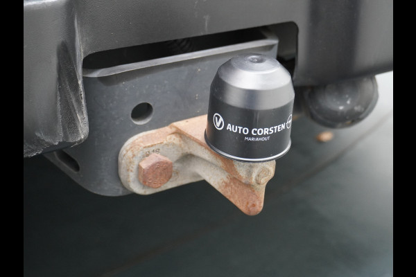 Renault Master T33 2.3 dCi 3P. Camera Airco EURO6 Y Imperiaal Trekhaak 3-Persoons Cruise Control Lat om lat betimmering Betonplex Vloer Bluetooth Sidebars 1e Eigenaar EURO 6 Y 2.500kg trekvermogen!