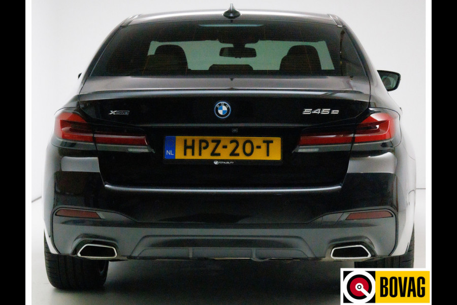 BMW 5 Serie 545e xDrive High Executive M-sport 394 PK | Pano | Trekhaak elec. | Volledig leder 360 Camera, Stoel- en stuurverwarming