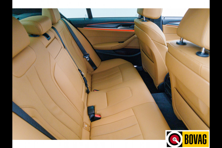 BMW 5 Serie 545e xDrive High Executive M-sport 394 PK | Pano | Trekhaak elec. | Volledig leder 360 Camera, Stoel- en stuurverwarming