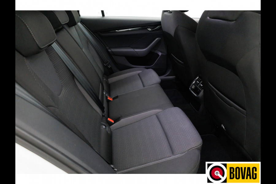 Škoda Octavia Combi 1.4 TSI iV PHEV Business Edition 204 PK | PDC achter | Cruise | Spraakbediening Lane assist, front assist