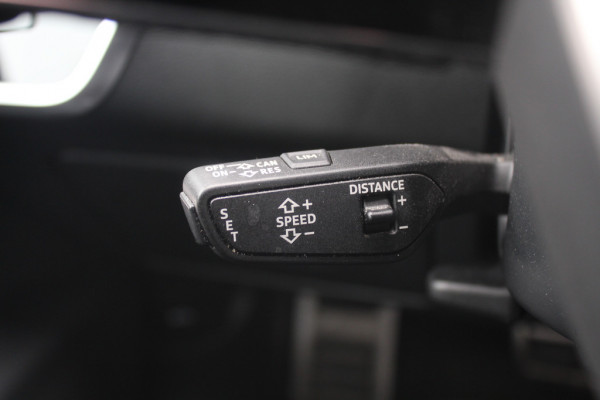 Audi A6 Avant 55 TFSI quattro Design Pro Line Plus / Trekhaak / Camera / Head-up / Achterasbesturing / Luchtvering / Softclose / B&O / Leder / Interieurvoorverwarming / Dodehoek / DAB / ACC / Stoelverwarming 4x
