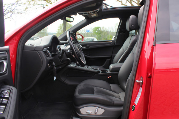 Porsche Macan 2.0 / Panoramadak / Luchtvering / NL Auto / 79.843 km / Dealer onderhouden.