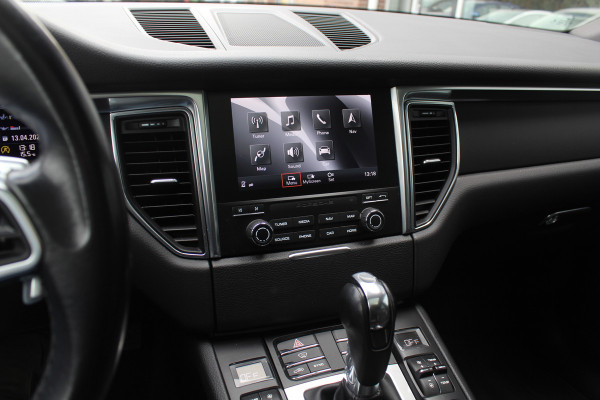 Porsche Macan 2.0 / Panoramadak / Luchtvering / NL Auto / 79.843 km / Dealer onderhouden.