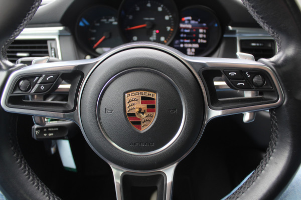 Porsche Macan 2.0 / Panoramadak / Luchtvering / NL Auto / 79.843 km / Dealer onderhouden.