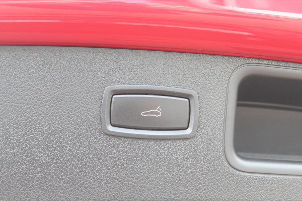 Porsche Macan 2.0 / Panoramadak / Luchtvering / NL Auto / 79.843 km / Dealer onderhouden.