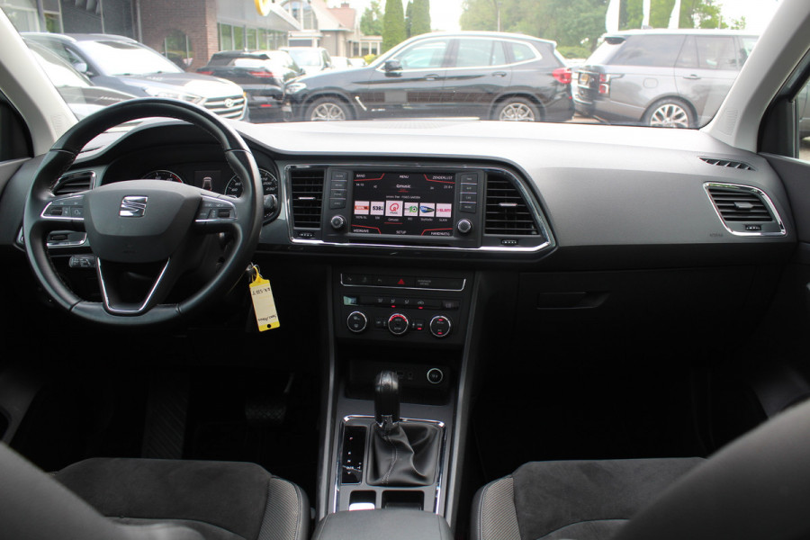 Seat Ateca 1.4 EcoTSI Style / Trekhaak / Panoramadak / Camera / 18'' / Navigatie / LED Koplampen / Dodehoek / DAB / ACC