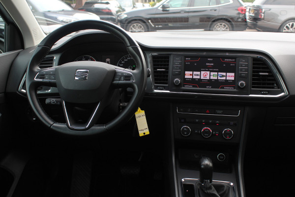 Seat Ateca 1.4 EcoTSI Style / Trekhaak / Panoramadak / Camera / 18'' / Navigatie / LED Koplampen / Dodehoek / DAB / ACC