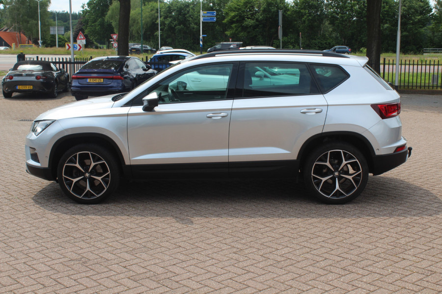 Seat Ateca 1.4 EcoTSI Style / Trekhaak / Panoramadak / Camera / 18'' / Navigatie / LED Koplampen / Dodehoek / DAB / ACC