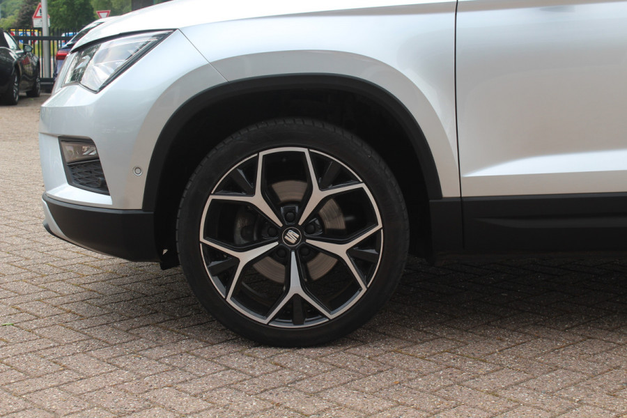 Seat Ateca 1.4 EcoTSI Style / Trekhaak / Panoramadak / Camera / 18'' / Navigatie / LED Koplampen / Dodehoek / DAB / ACC