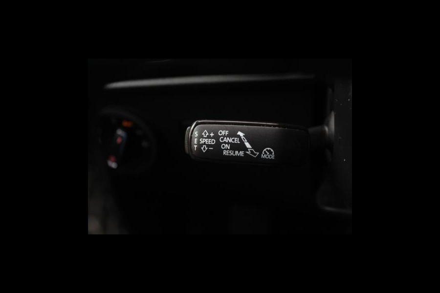 Seat Ateca 1.4 EcoTSI Style / Trekhaak / Panoramadak / Camera / 18'' / Navigatie / LED Koplampen / Dodehoek / DAB / ACC