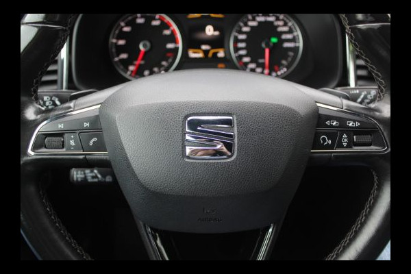 Seat Ateca 1.4 EcoTSI Style / Trekhaak / Panoramadak / Camera / 18'' / Navigatie / LED Koplampen / Dodehoek / DAB / ACC