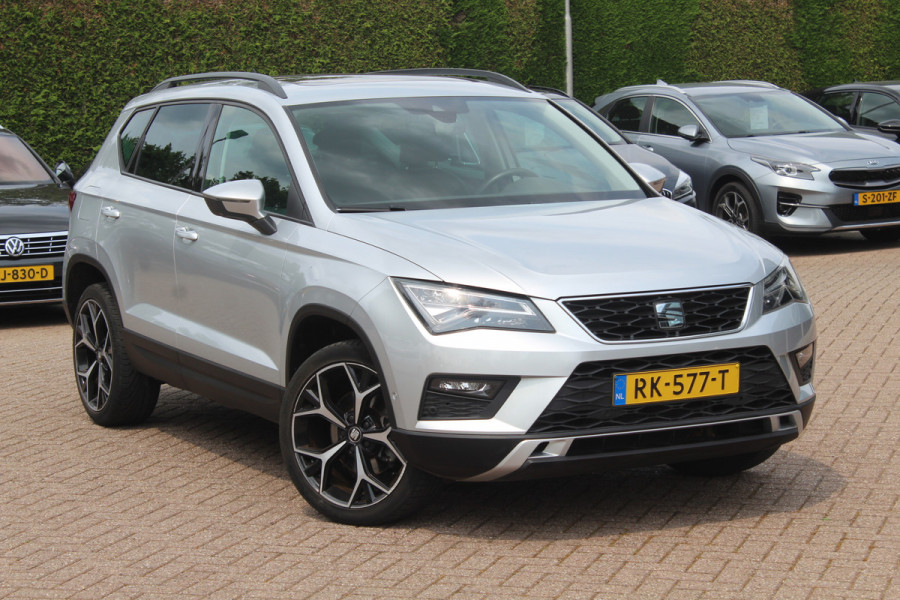 Seat Ateca 1.4 EcoTSI Style / Trekhaak / Panoramadak / Camera / 18'' / Navigatie / LED Koplampen / Dodehoek / DAB / ACC
