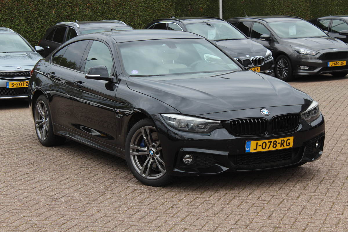 BMW 4 Serie Gran Coupé 430i xDrive High Exe. M Sport 62.559 km! / Camera / Leder / 18'' / Harman Kardon / Navigatie / DAB / Stoelverwarming / Cruise Control BMW 4 Serie Gran Coupé 430i xDrive High Exe. M Sport 62.559 km! / Camera / Leder / 18'' / Harman Kardon / Navigatie / DAB / Stoelverwarming / Cruise Control