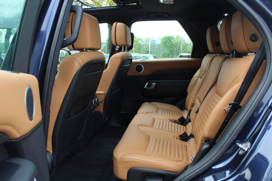 Land Rover Discovery 2.0 Td4 HSE Luxury / Trekhaak / Panoramadak / Camera / 22'' / Luchtvering / Keyless / DAB / Cruise Control