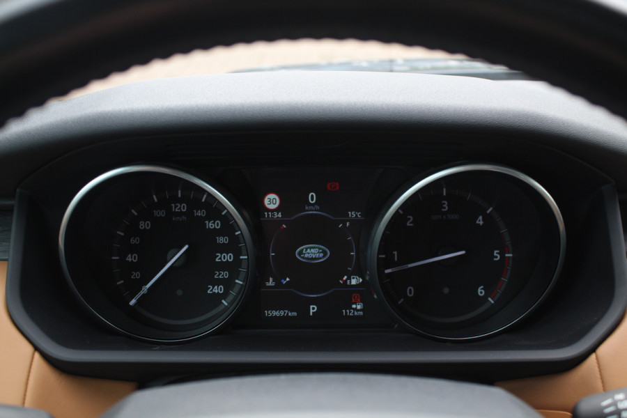Land Rover Discovery 2.0 Td4 HSE Luxury / Trekhaak / Panoramadak / Camera / 22'' / Luchtvering / Keyless / DAB / Cruise Control