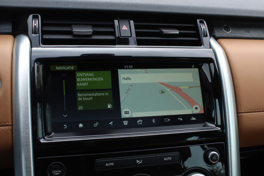 Land Rover Discovery 2.0 Td4 HSE Luxury / Trekhaak / Panoramadak / Camera / 22'' / Luchtvering / Keyless / DAB / Cruise Control