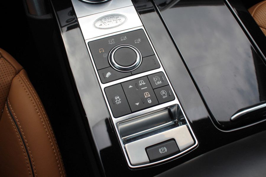 Land Rover Discovery 2.0 Td4 HSE Luxury / Trekhaak / Panoramadak / Camera / 22'' / Luchtvering / Keyless / DAB / Cruise Control