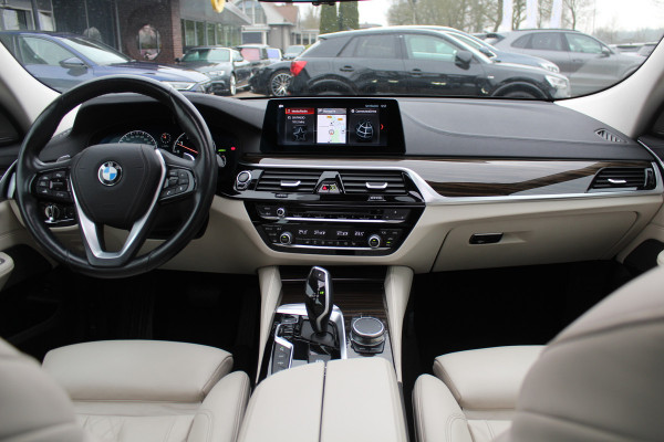 BMW 6 Serie Gran Turismo 630i High Exe. Edition 68.661 km! / Panoramadak / 360Camera / Head-up / Luchtvering / 20'' / Luxe Leder / Safety Pack / Luxury Line / Navigatie / Stoelverwarming