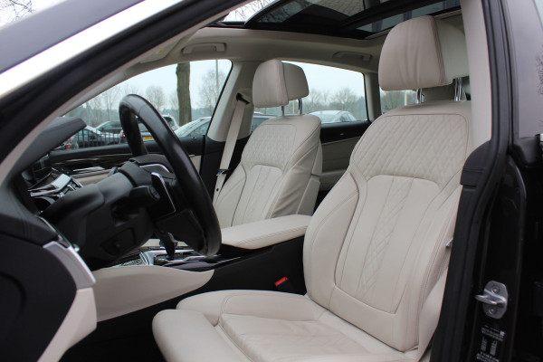 BMW 6 Serie Gran Turismo 630i High Exe. Edition 68.661 km! / Panoramadak / 360Camera / Head-up / Luchtvering / 20'' / Luxe Leder / Safety Pack / Luxury Line / Navigatie / Stoelverwarming