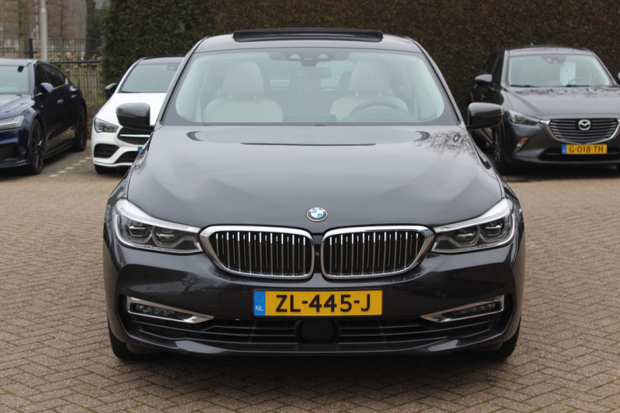 BMW 6 Serie Gran Turismo 630i High Exe. Edition 68.661 km! / Panoramadak / 360Camera / Head-up / Luchtvering / 20'' / Luxe Leder / Safety Pack / Luxury Line / Navigatie / Stoelverwarming