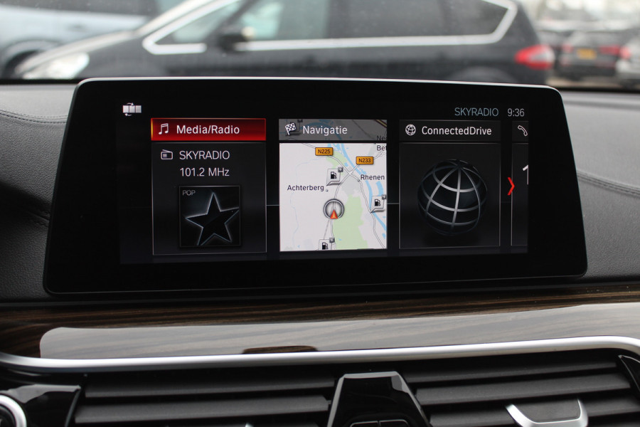BMW 6 Serie Gran Turismo 630i High Exe. Edition 68.661 km! / Panoramadak / 360Camera / Head-up / Luchtvering / 20'' / Luxe Leder / Safety Pack / Luxury Line / Navigatie / Stoelverwarming