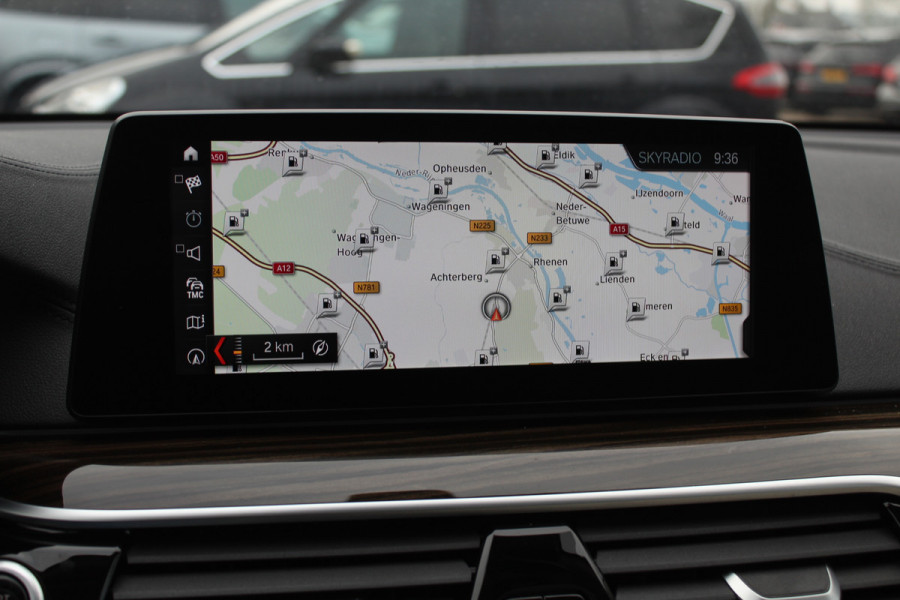 BMW 6 Serie Gran Turismo 630i High Exe. Edition 68.661 km! / Panoramadak / 360Camera / Head-up / Luchtvering / 20'' / Luxe Leder / Safety Pack / Luxury Line / Navigatie / Stoelverwarming