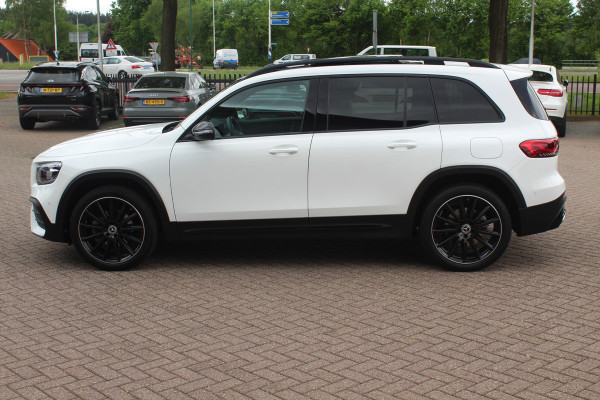 Mercedes-Benz Glb 200 Premium Plus 7p. / Panoramadak / Camera / 20'' / Sfeerverlichting / Navigatie / Dodehoek / DAB / Stoelverwarming / Cruise Control