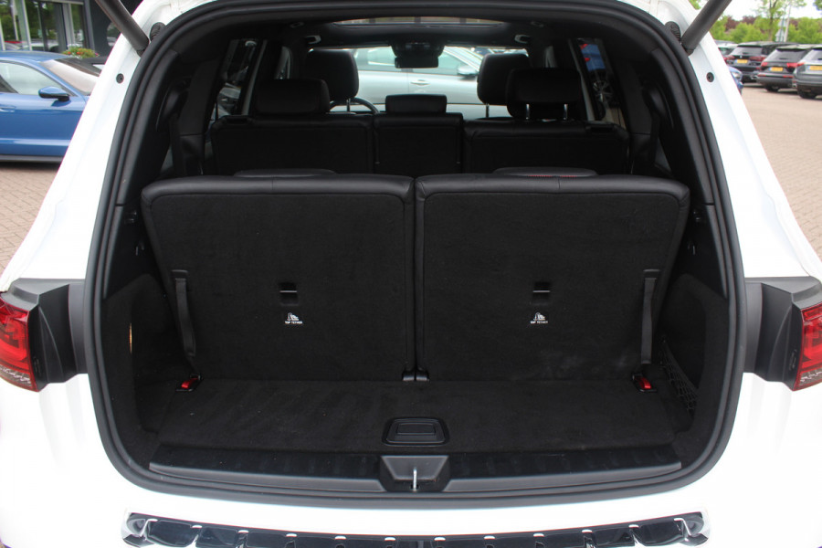 Mercedes-Benz Glb 200 Premium Plus 7p. / Panoramadak / Camera / 20'' / Sfeerverlichting / Navigatie / Dodehoek / DAB / Stoelverwarming / Cruise Control
