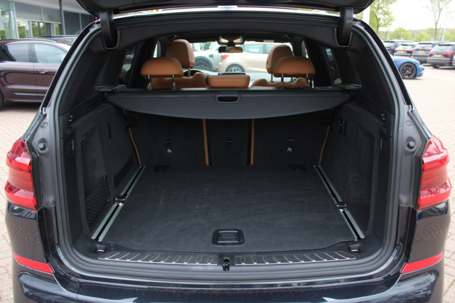 BMW X3 xDrive30i High Exe. M Sport / Trekhaak / Panoramadak / 360Camera / Head-up / Keyless / 20'' / Leder / Navigatie / ACC / Dodehoek / DAB / Stoelverwarming