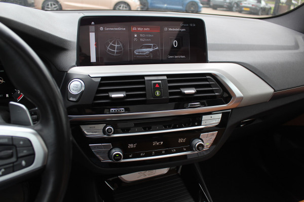 BMW X3 xDrive30i High Exe. M Sport / Trekhaak / Panoramadak / 360Camera / Head-up / Keyless / 20'' / Leder / Navigatie / ACC / Dodehoek / DAB / Stoelverwarming