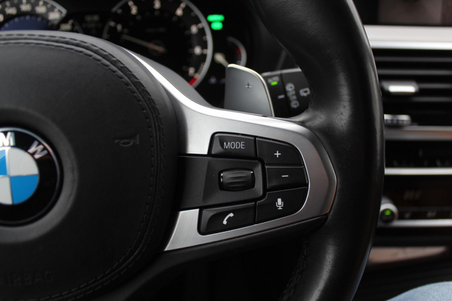 BMW X3 xDrive30i High Exe. M Sport / Trekhaak / Panoramadak / 360Camera / Head-up / Keyless / 20'' / Leder / Navigatie / ACC / Dodehoek / DAB / Stoelverwarming