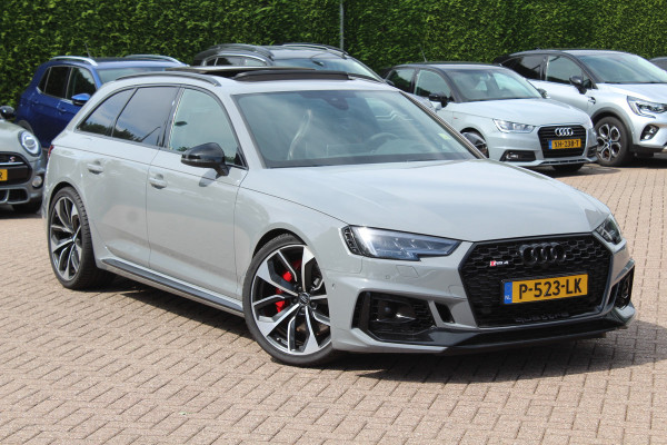 Audi RS4 Avant 2.9 TFSI quattro / Milltek / Panoramadak / Camera / Head-up / Sportuitlaat / 20'' / Luxe Leder / Dodehoek / Virtual Cockpit / Stoelmassage / B&O