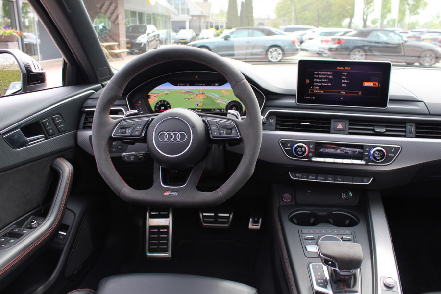 Audi RS4 Avant 2.9 TFSI quattro / Milltek / Panoramadak / Camera / Head-up / Sportuitlaat / 20'' / Luxe Leder / Dodehoek / Virtual Cockpit / Stoelmassage / B&O