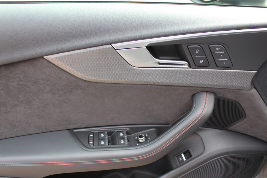 Audi RS4 Avant 2.9 TFSI quattro / Milltek / Panoramadak / Camera / Head-up / Sportuitlaat / 20'' / Luxe Leder / Dodehoek / Virtual Cockpit / Stoelmassage / B&O
