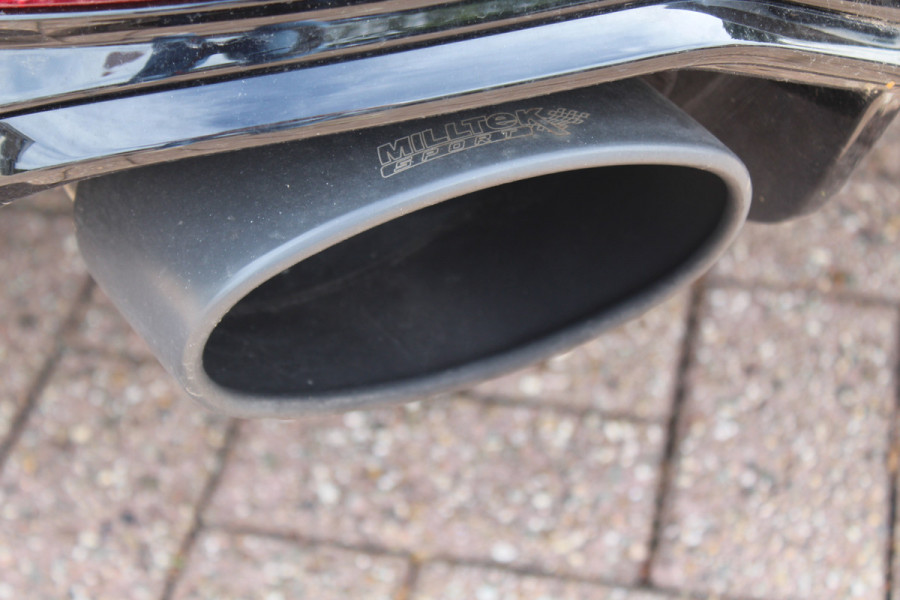 Audi RS4 Avant 2.9 TFSI quattro / Milltek / Panoramadak / Camera / Head-up / Sportuitlaat / 20'' / Luxe Leder / Dodehoek / Virtual Cockpit / Stoelmassage / B&O