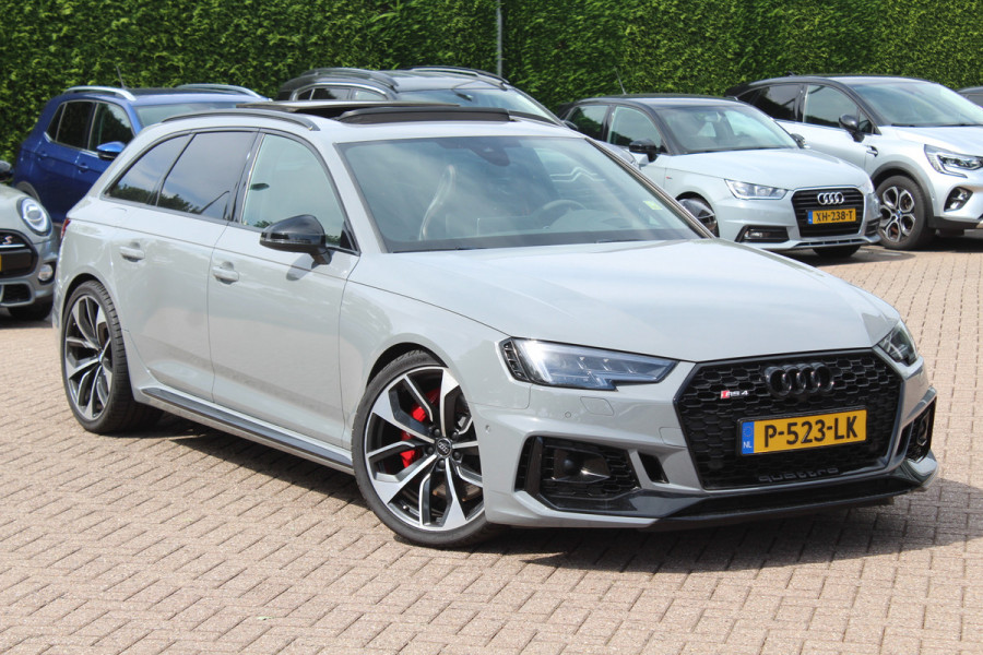 Audi RS4 Avant 2.9 TFSI quattro / Milltek / Panoramadak / Camera / Head-up / Sportuitlaat / 20'' / Luxe Leder / Dodehoek / Virtual Cockpit / Stoelmassage / B&O